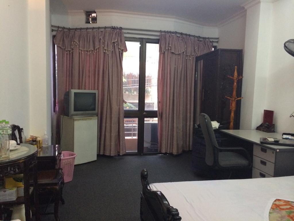 Ngoc Linh Hotel Ханой Стая снимка
