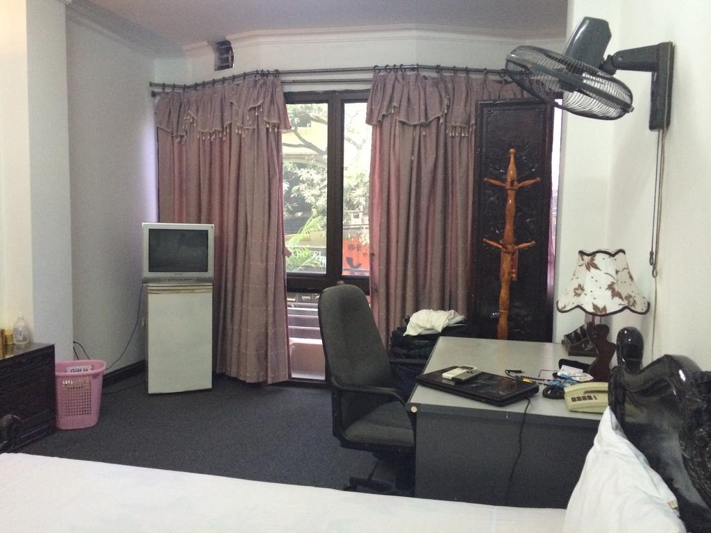 Ngoc Linh Hotel Ханой Стая снимка