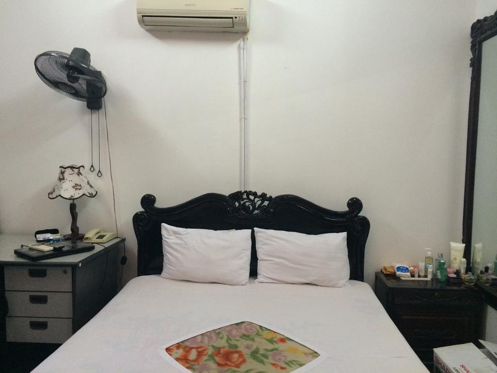 Ngoc Linh Hotel Ханой Екстериор снимка